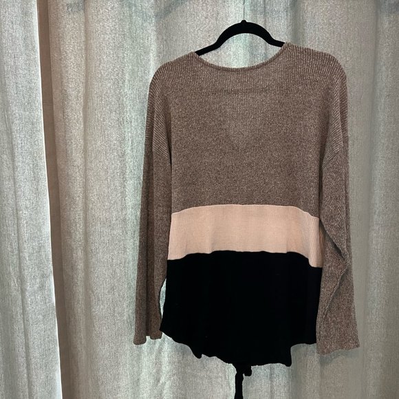 WalMart No Boundaries Sweater Color/Black-Gray-White Size/XXL Button Up - Picture 2 of 3